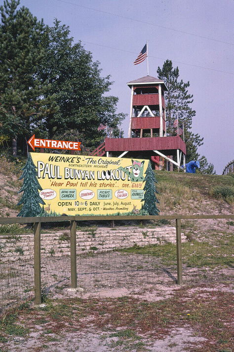 Paul Bunyan Lookout (Paul Bunyan & Babe The Blue Ox) - Old Postcard View (newer photo)